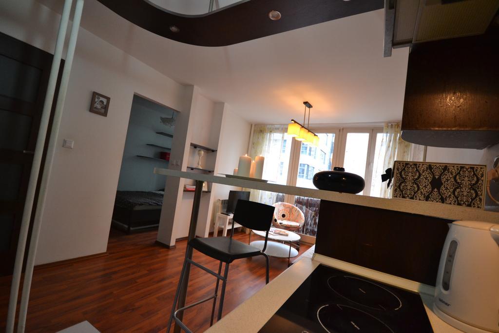 Notabene Onz Butas Warsaw